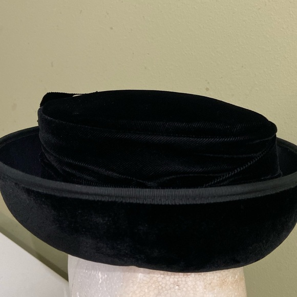 Girls Black Velvet Dress/Church Hat (NO LOWBALL OFFERS) - Picture 1 of 6